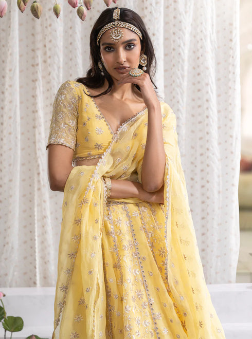 Madhvi Lehenga